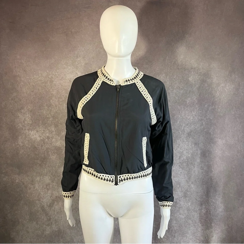 Free People Jacket Womens‎ XS / TP Navy Blue w/ Cream Crochet Trim Zip Up Preppy